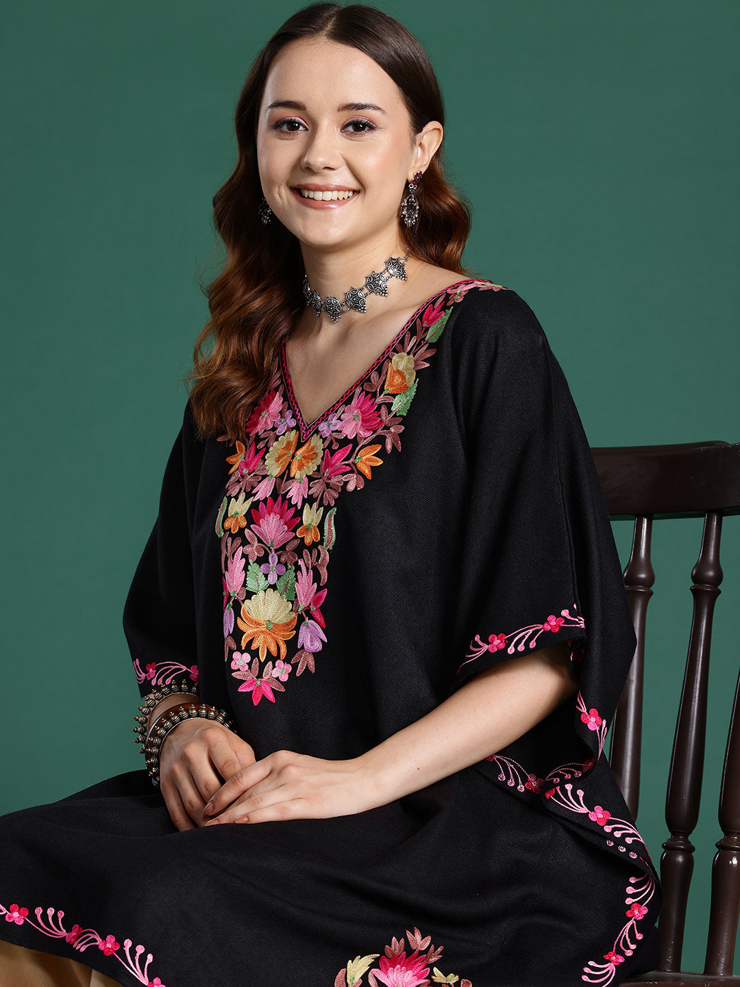 Women Black Floral Kashmiri Aari Embroidered Thread Work Pheran