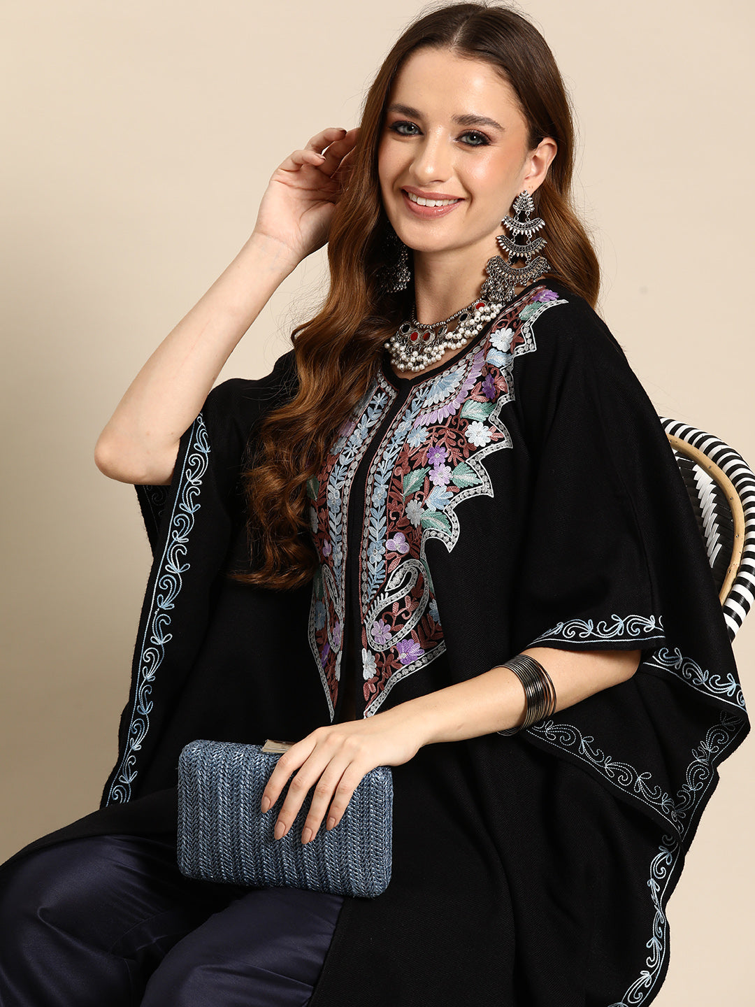 Women Floral Yoke Design Flared Sleeves Jacquard Kaftan Kurta