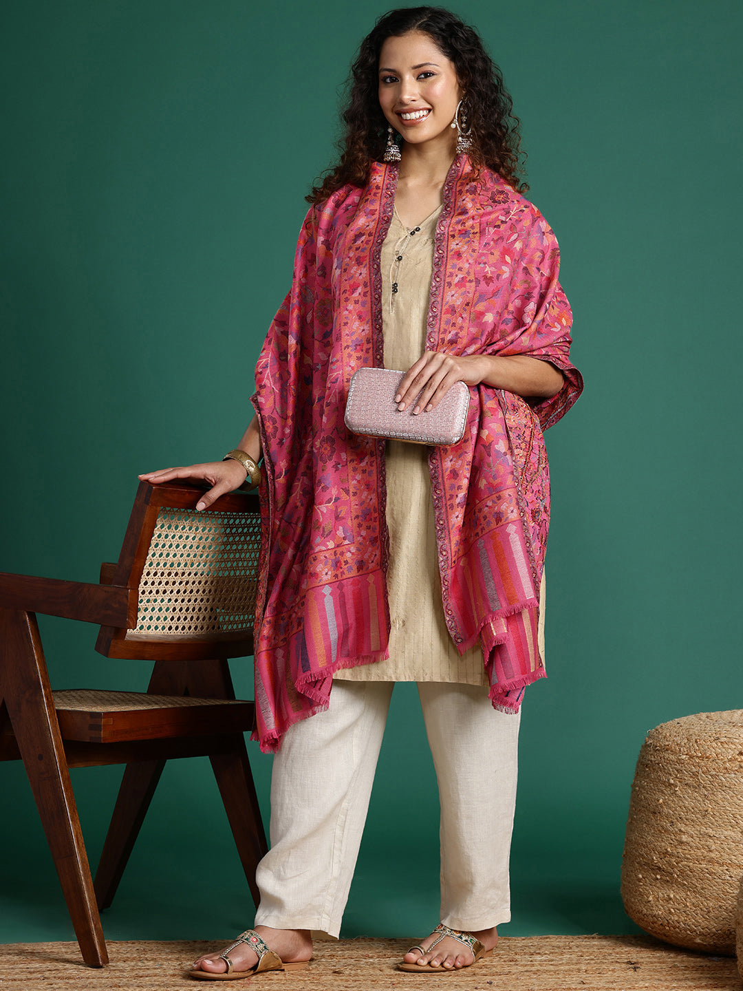 Women Pink Floral Woollen Kashmiri Shawl