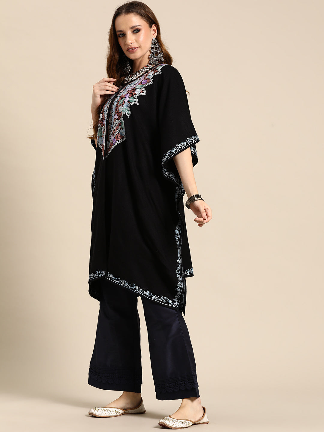 Women Floral Yoke Design Flared Sleeves Jacquard Kaftan Kurta