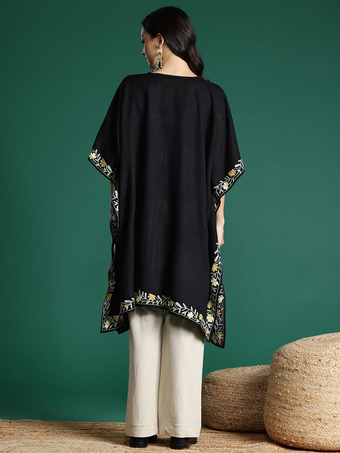 Freesize kaftan with floral embroidery and flared sleeves