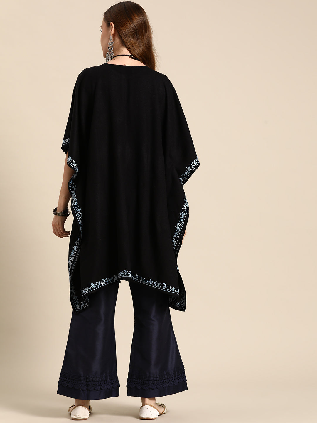 Women Floral Yoke Design Flared Sleeves Jacquard Kaftan Kurta