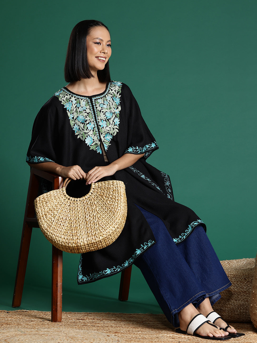 Freesize kaftan pheran with Kashmiri floral embroidery