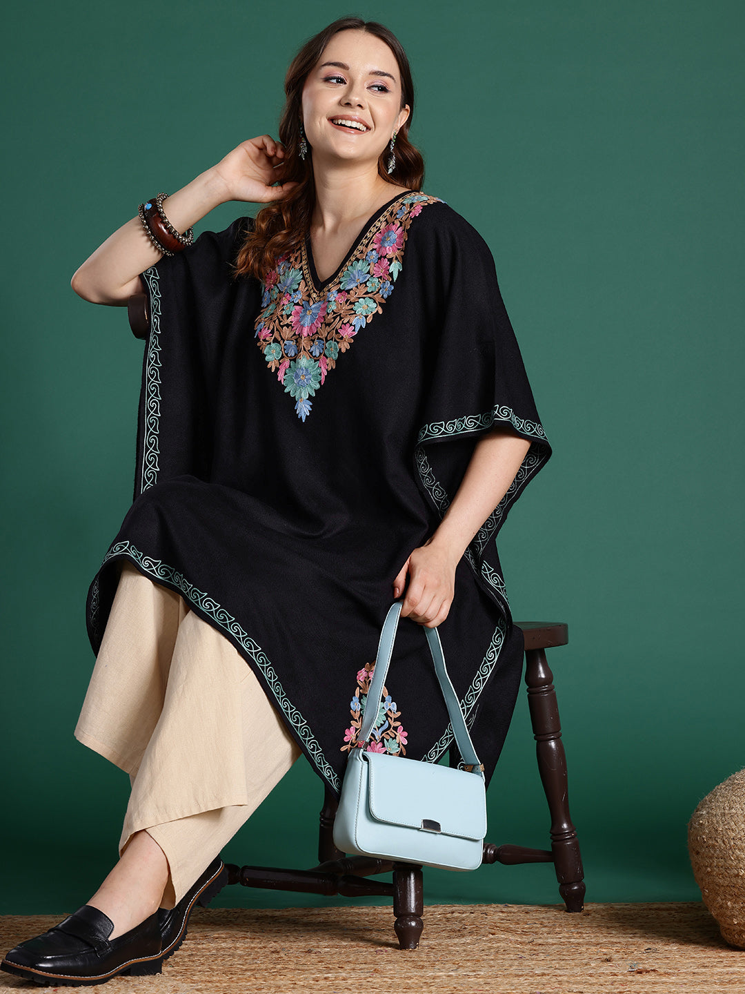 Women Black Floral Kashmri Aari Embroidered Thread Work Pheran