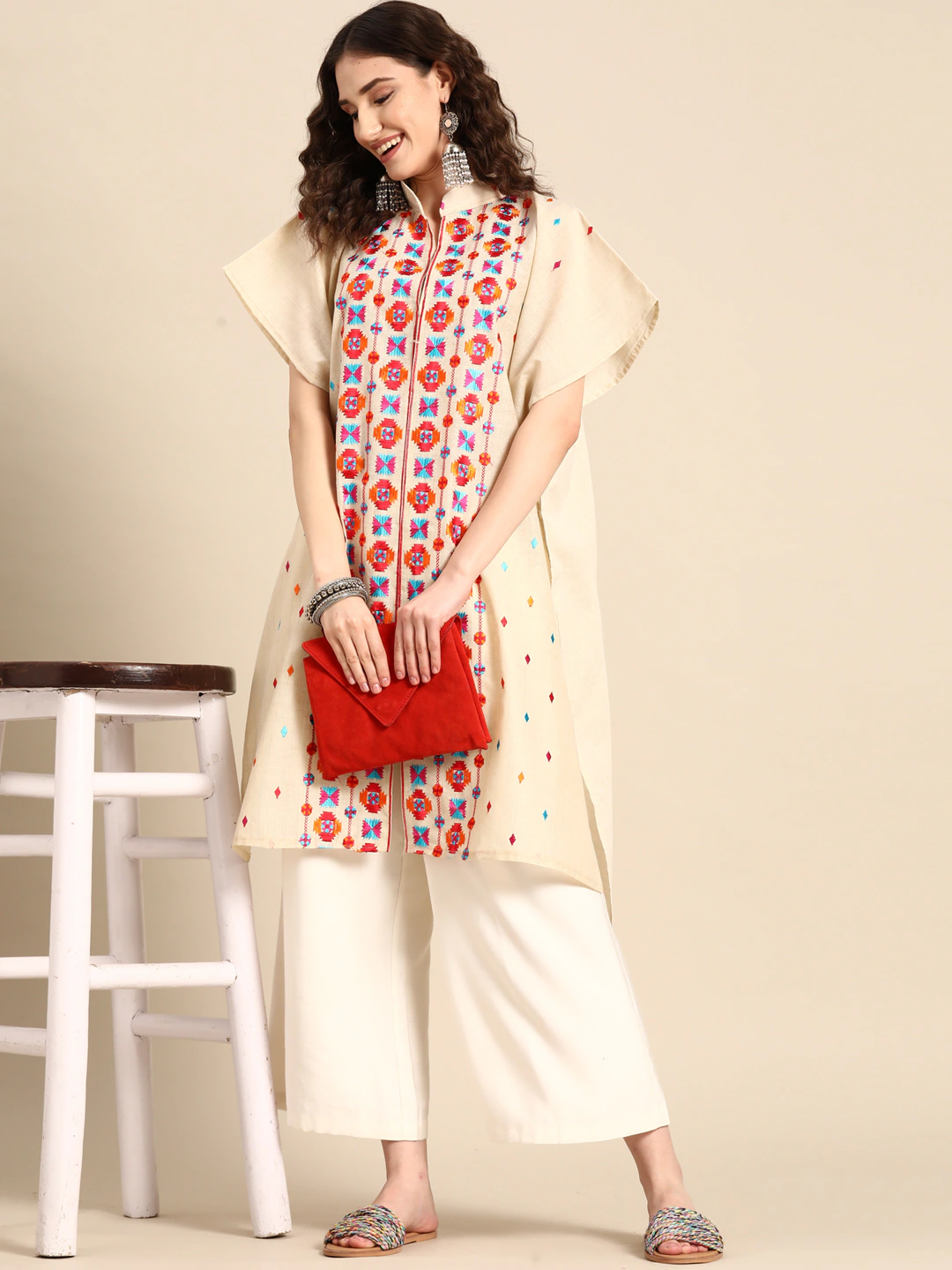 Women Floral Embroidered Flared Sleeves Cotton Kaftan Kurta