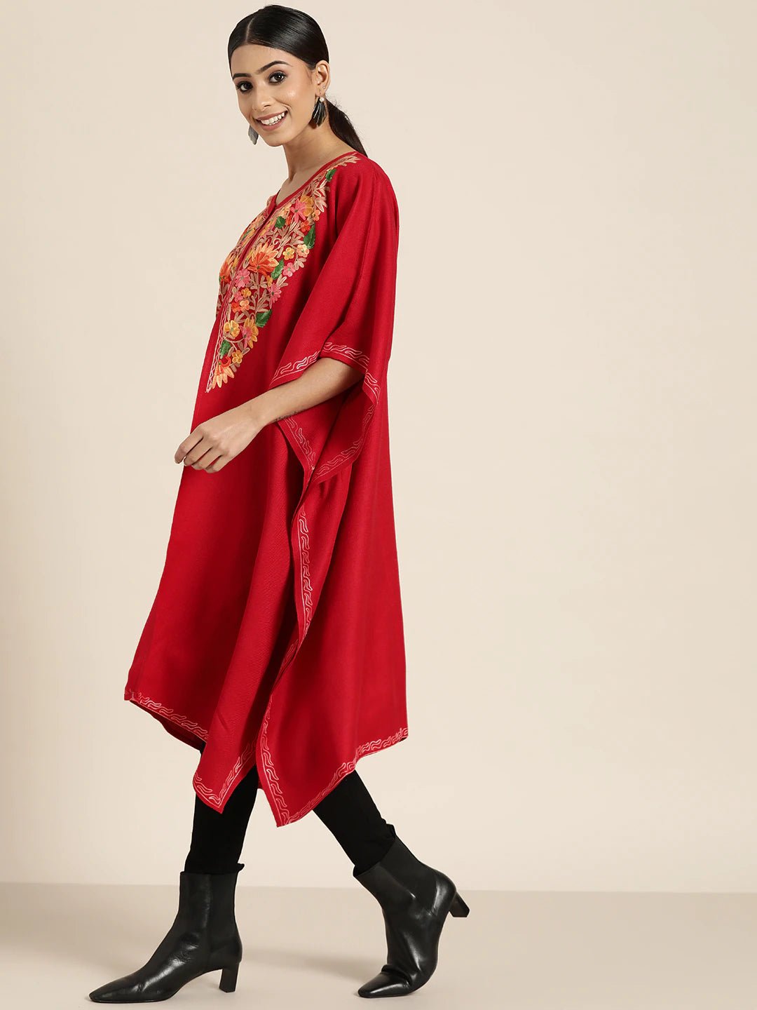 Women Red Kashmiri Floral Embroidery Pheran